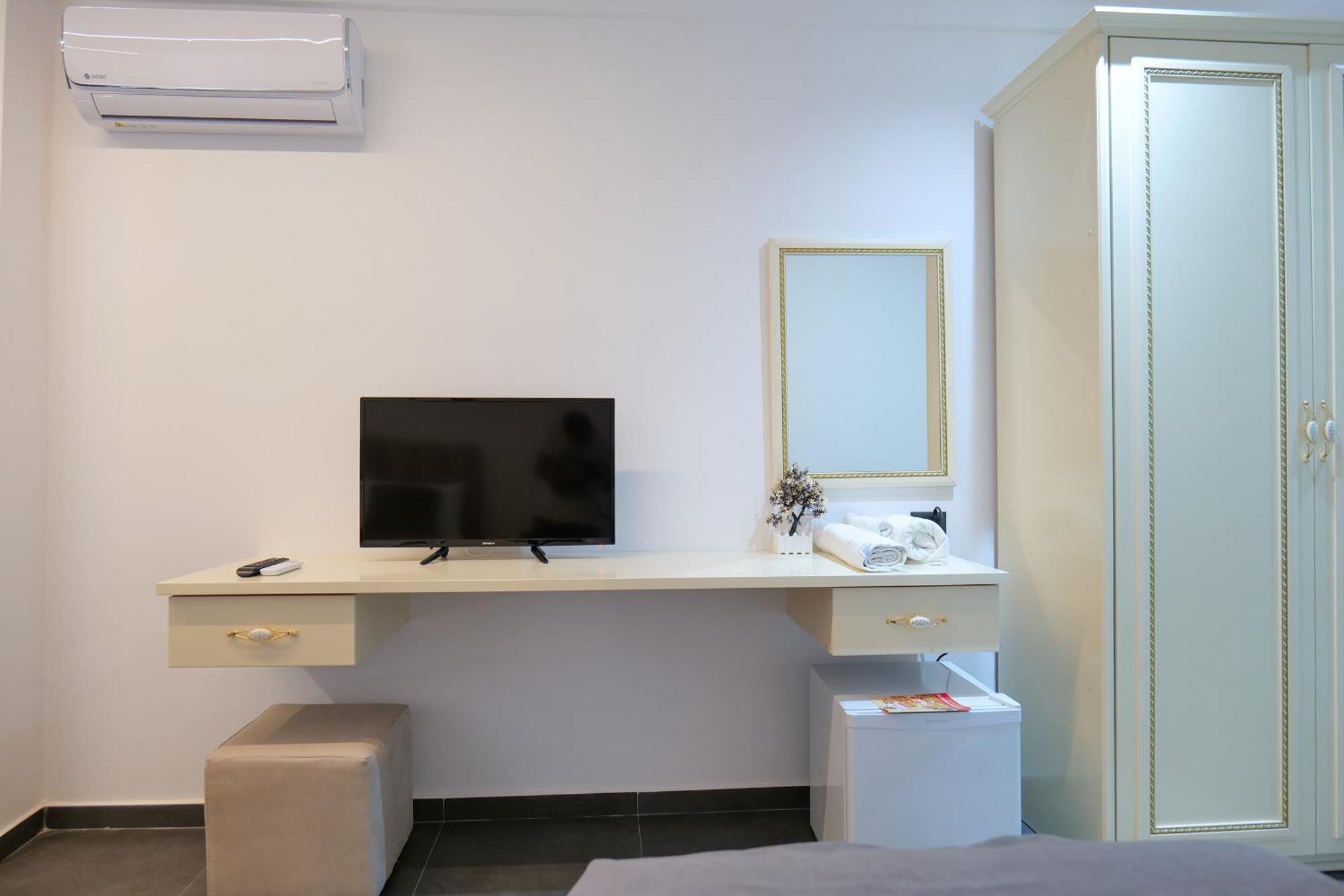 Hotel Celaj Vlorë Eksteriør billede