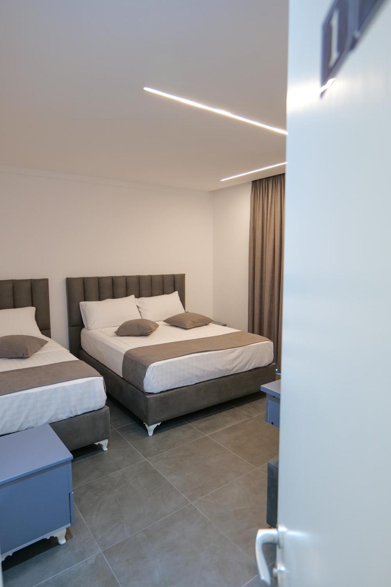 Hotel Celaj Vlorë Eksteriør billede