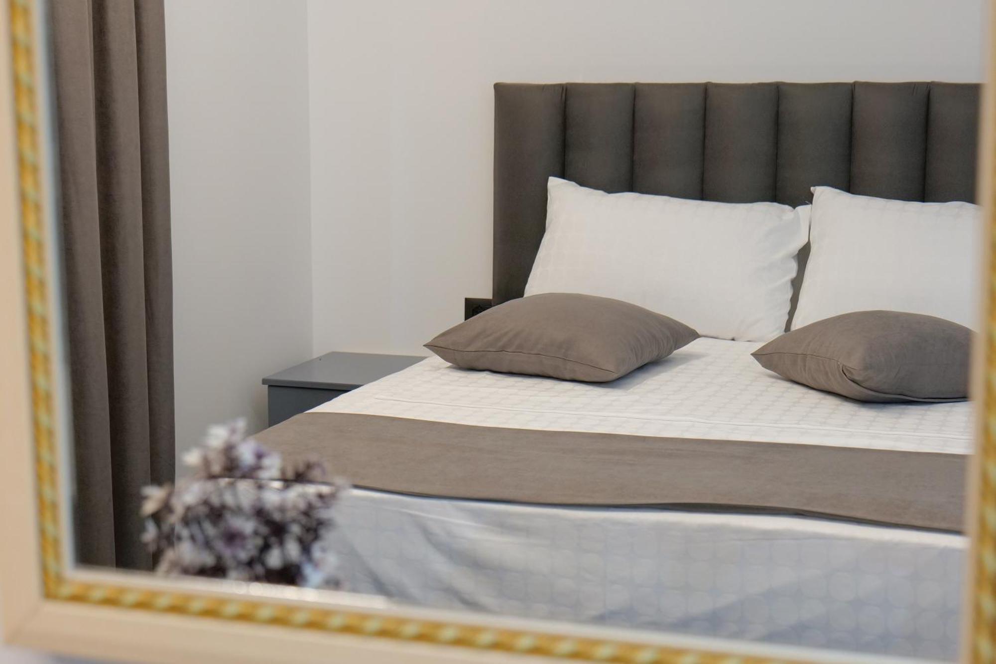 Hotel Celaj Vlorë Eksteriør billede