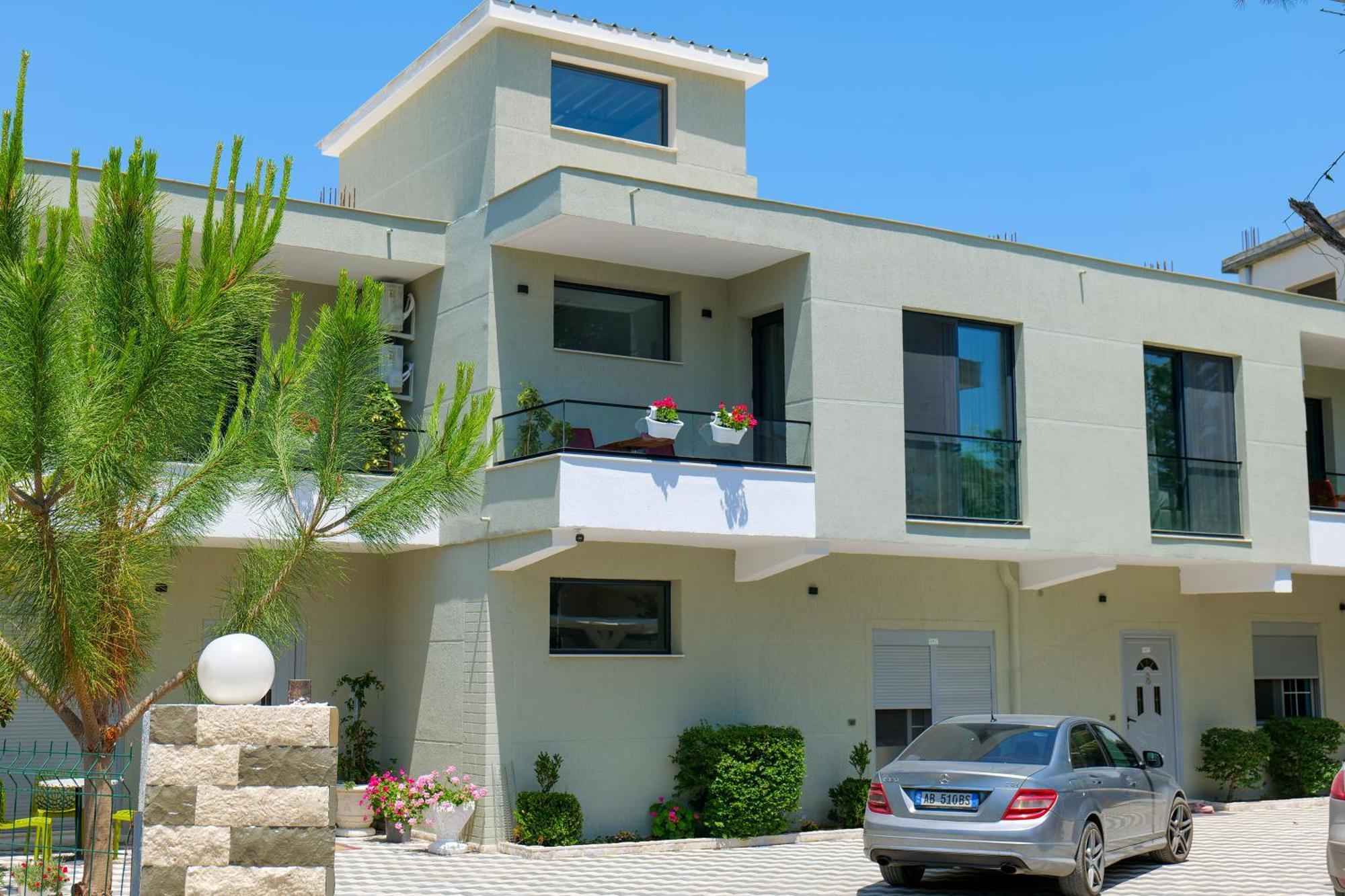 Hotel Celaj Vlorë Eksteriør billede
